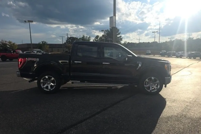 2022 Ford F-150 XLT photo 1