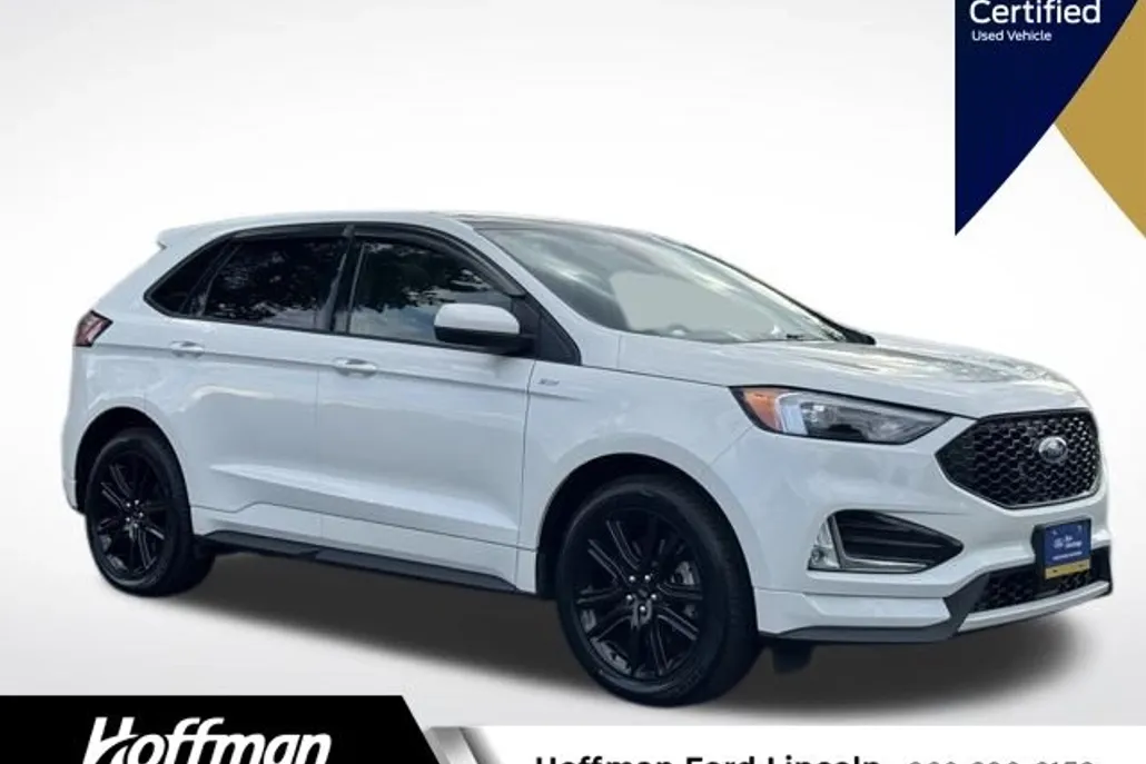 2022 Ford Edge ST photo 1