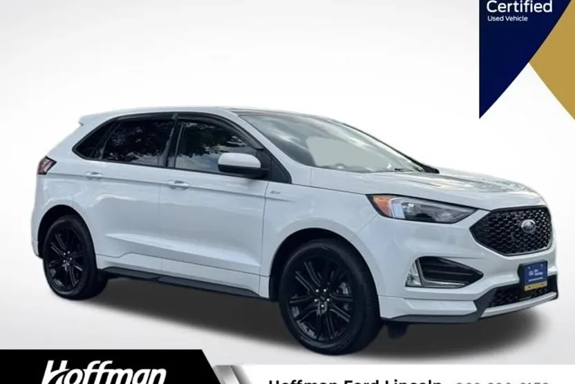 2022 Ford Edge ST photo 1