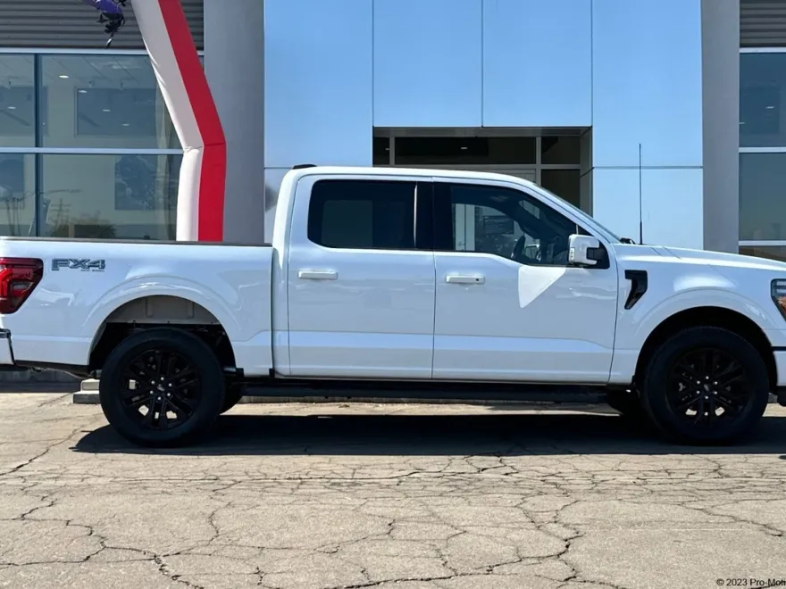 2025 Ford F-150 Lariat photo 1