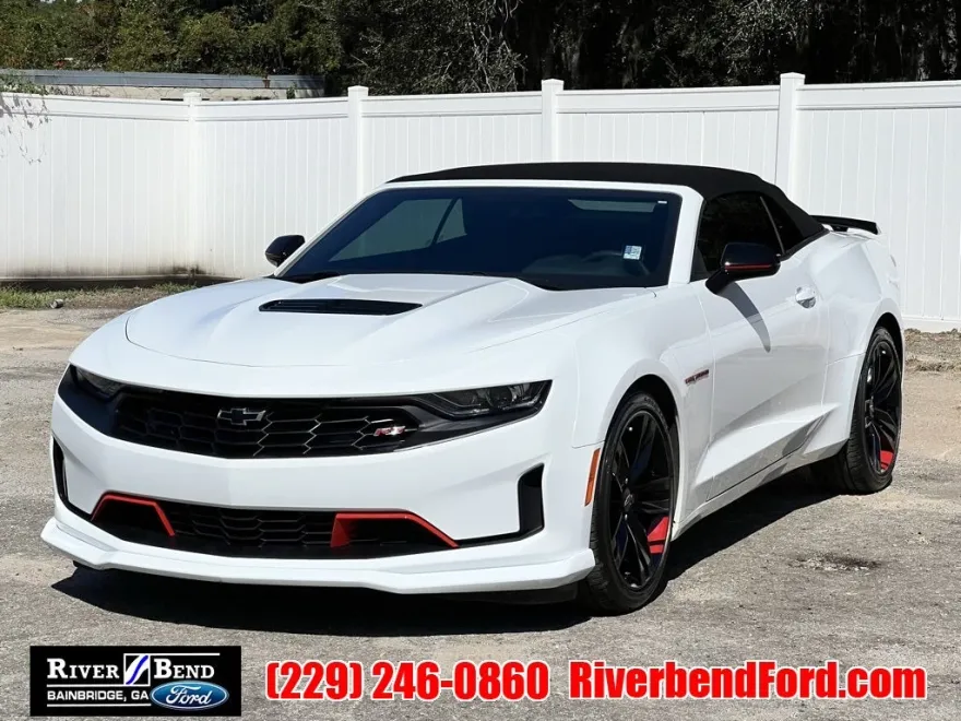 2023 Chevrolet Camaro LT1 photo 1