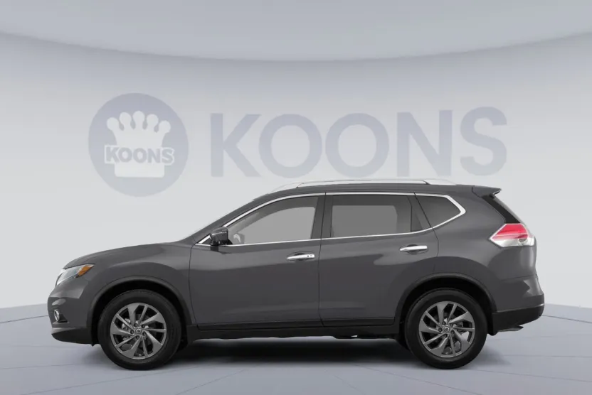 2016 Nissan Rogue SV photo 1