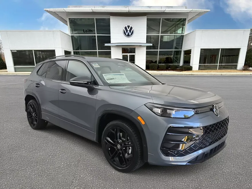 2025 Volkswagen Tiguan SE R-Line Black photo 1