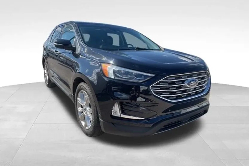 2019 Ford Edge Titanium photo 1