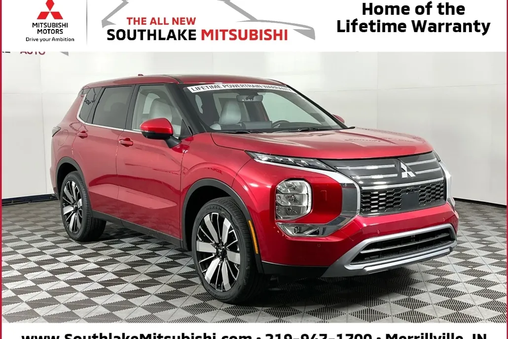 2025 Mitsubishi Outlander SE photo 1