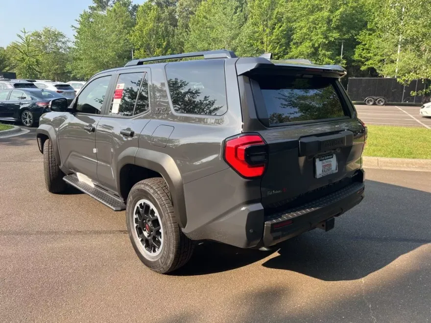 2025 Toyota 4Runner TRD Off-Road photo 1