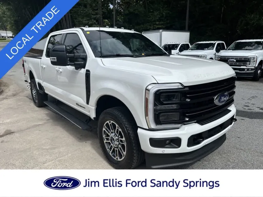 2025 Ford F-250 Platinum photo 1