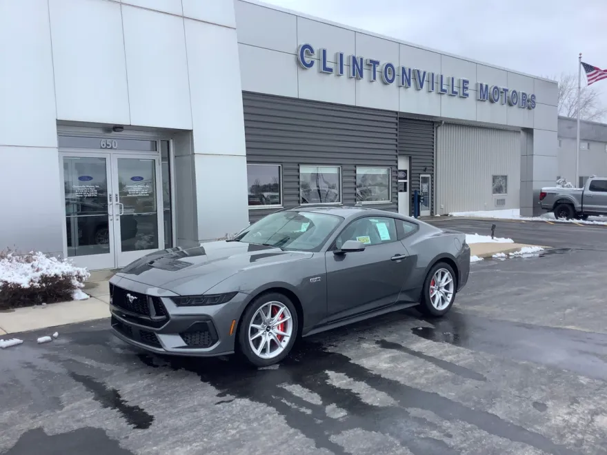 2025 Ford Mustang GT Premium photo 1