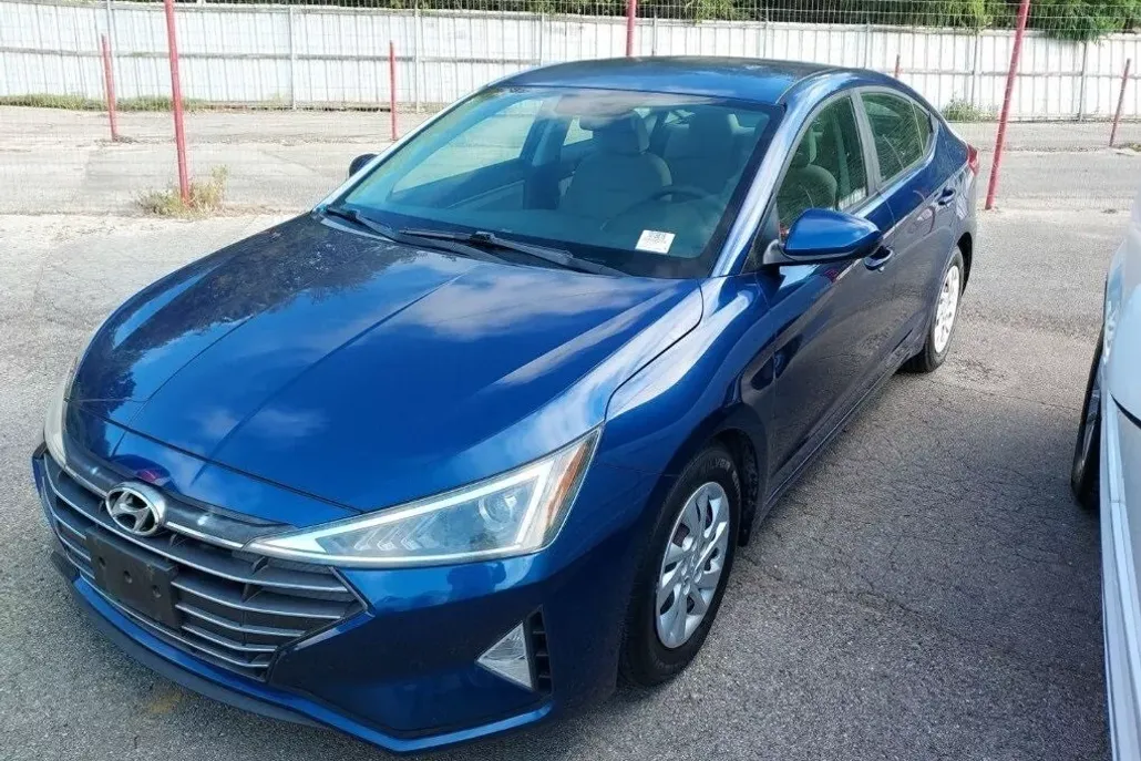 2019 Hyundai Elantra SE photo 1