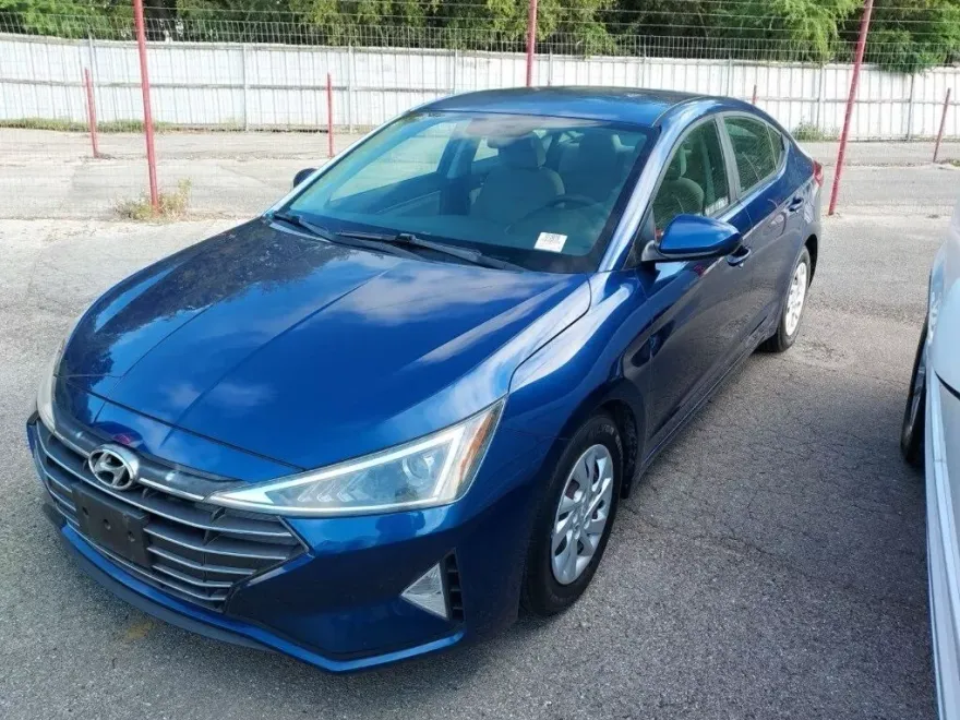 2019 Hyundai Elantra SE photo 1