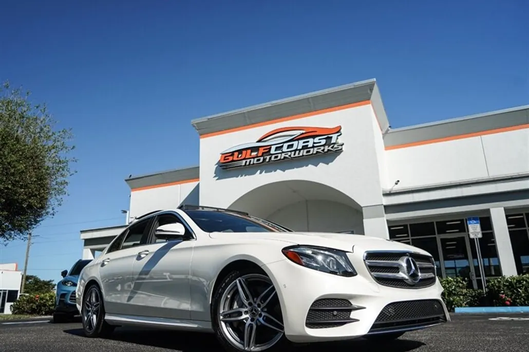 2019 Mercedes Benz E 300 photo 1
