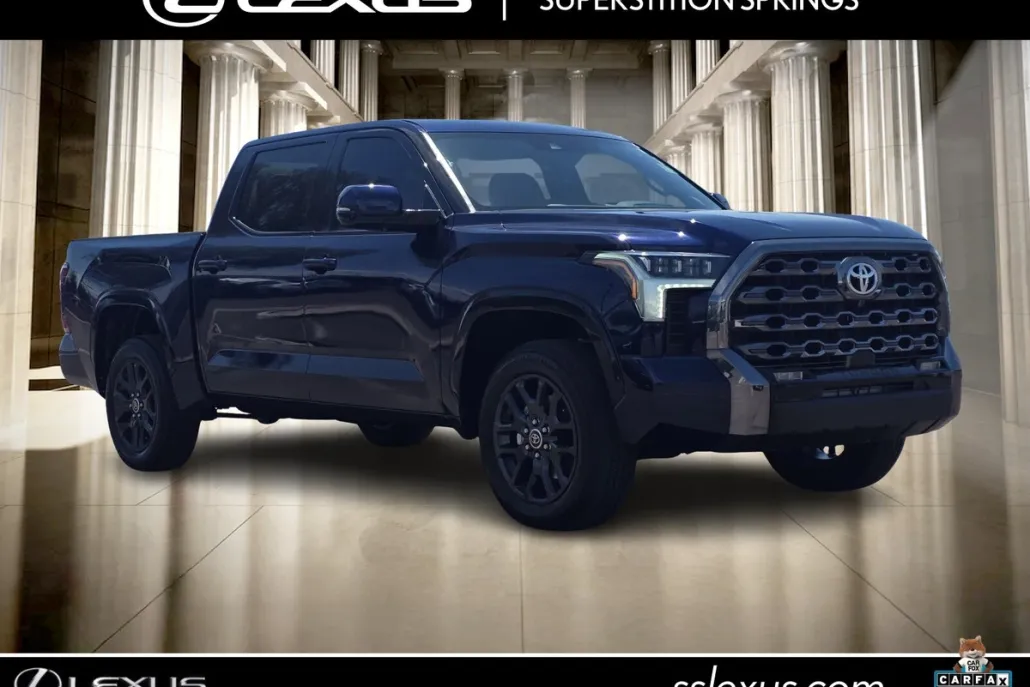 2023 Toyota RAV4 XLE Premium photo 1