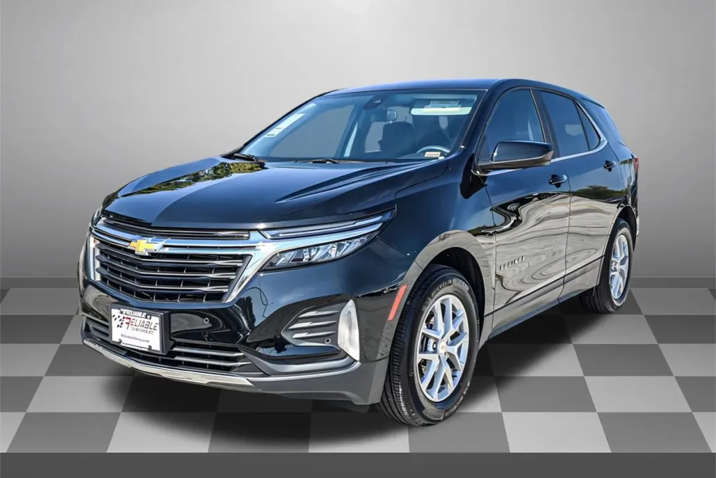 2023 Chevrolet Equinox LT photo 1