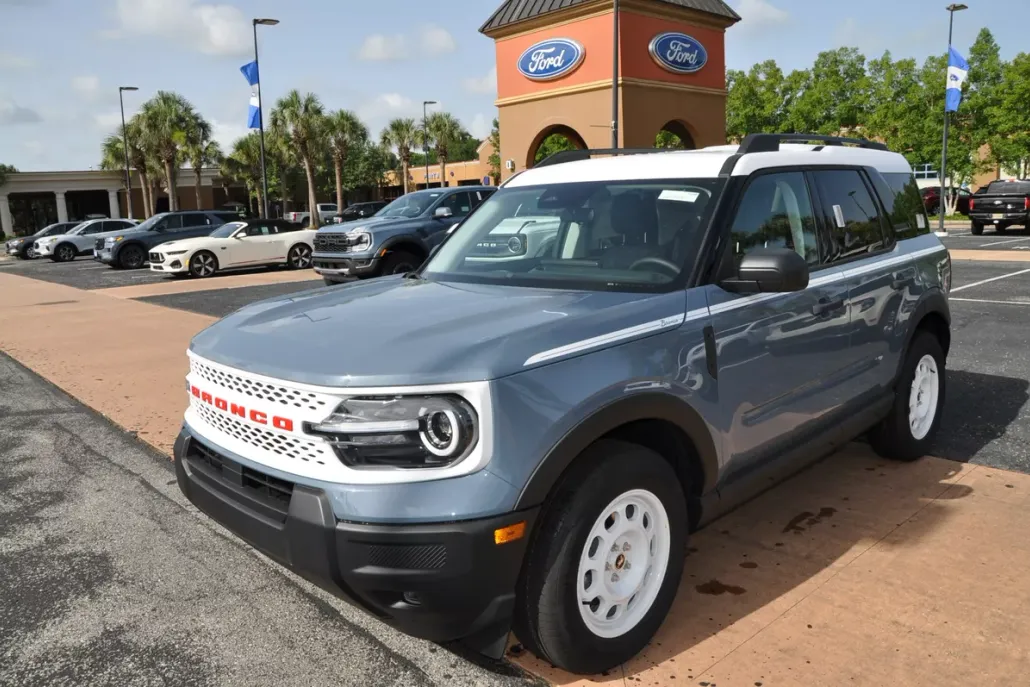 2025 Ford Bronco Sport Heritage photo 1