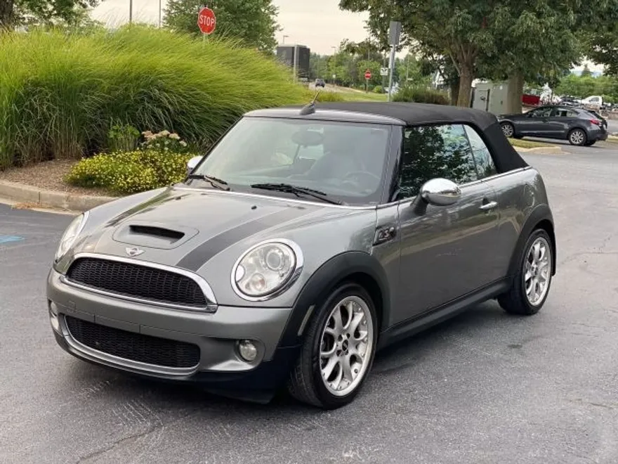 2009 Mini Cooper S Convertible photo 1