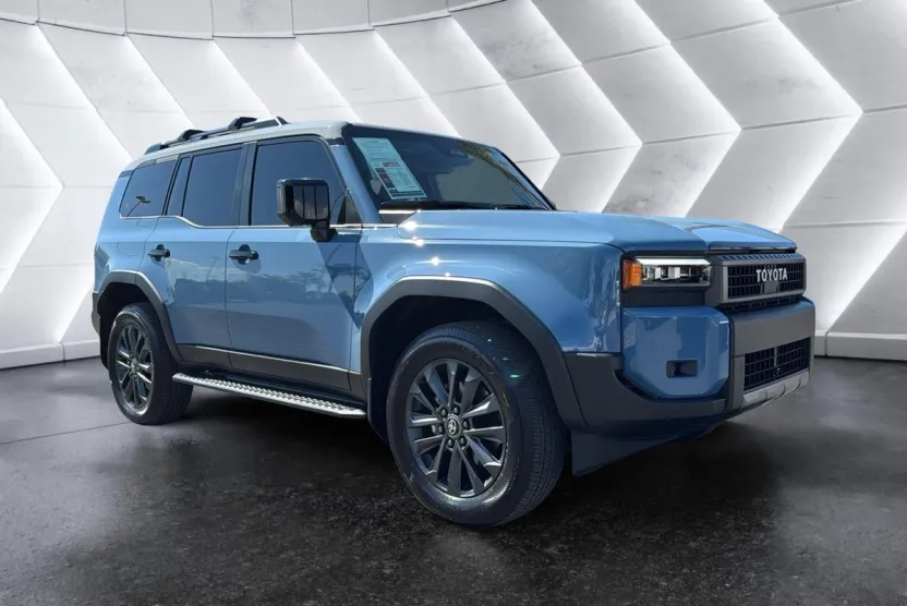 2025 Toyota Land Cruiser Base photo 1