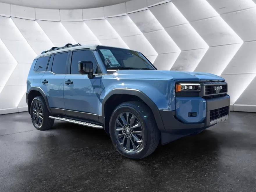 2025 Toyota Land Cruiser Base photo 1