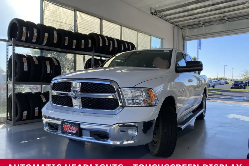 2019 Ram 1500 Classic SLT photo 1