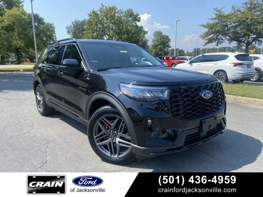 2025 Ford Explorer ST-Line photo 1