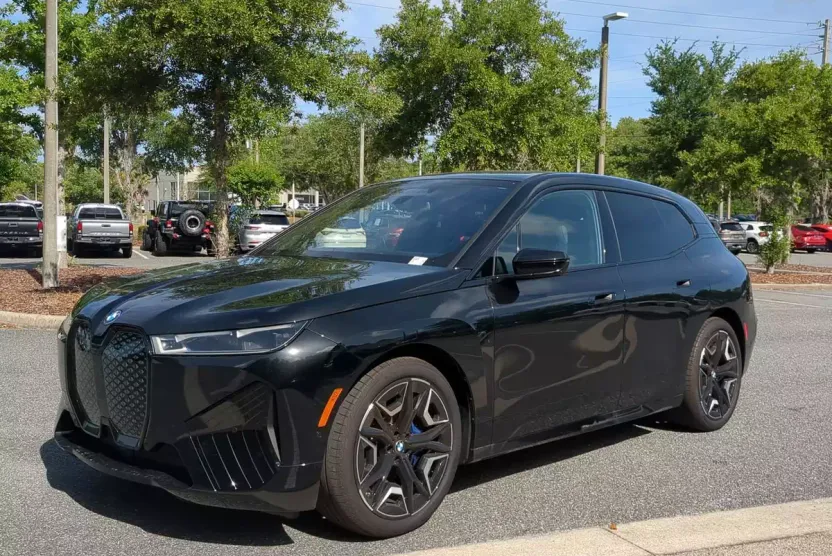 2025 Bmw iX photo 1