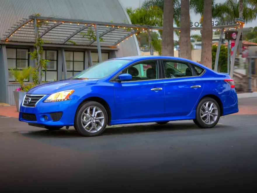 2014 Nissan Sentra SR photo 1