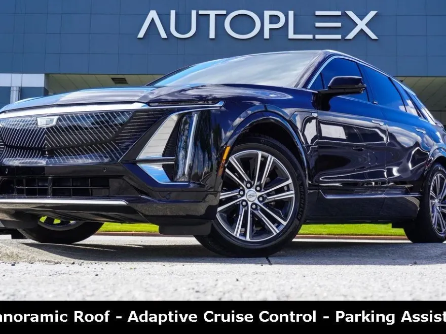2023 Cadillac Lyriq Luxury photo 1