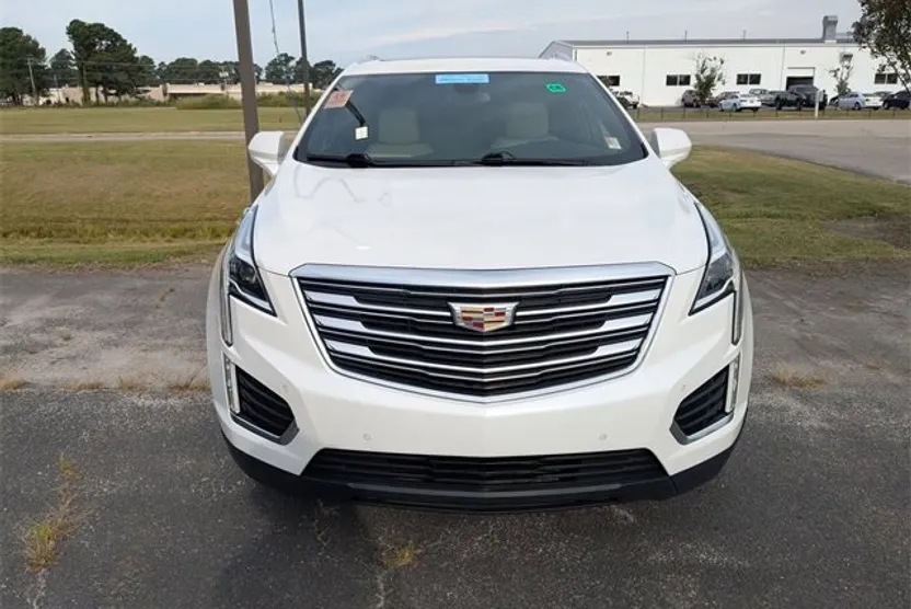 2017 Cadillac XT5 Premium Luxury photo 1