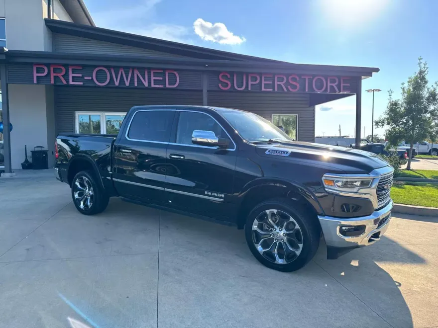 2022 Ram 1500 Limited photo 1