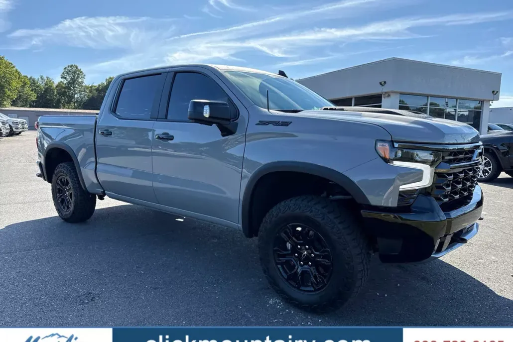 2024 Chevrolet Silverado 1500 ZR2 photo 1