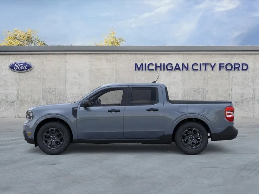 2025 Ford Maverick XLT photo 1