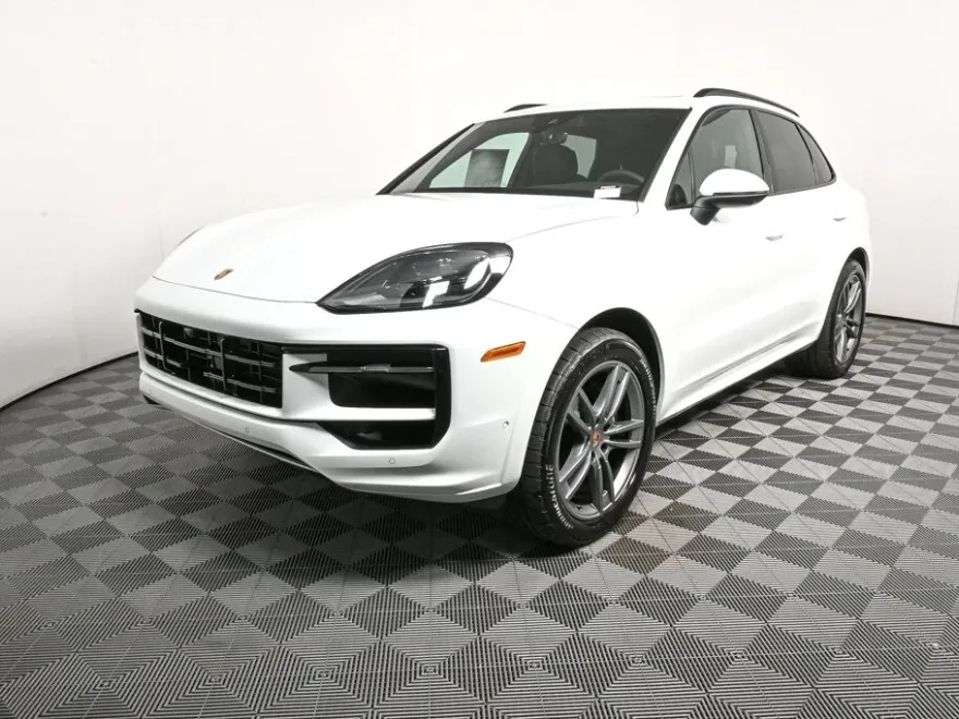 2026 Porsche Cayenne photo 1