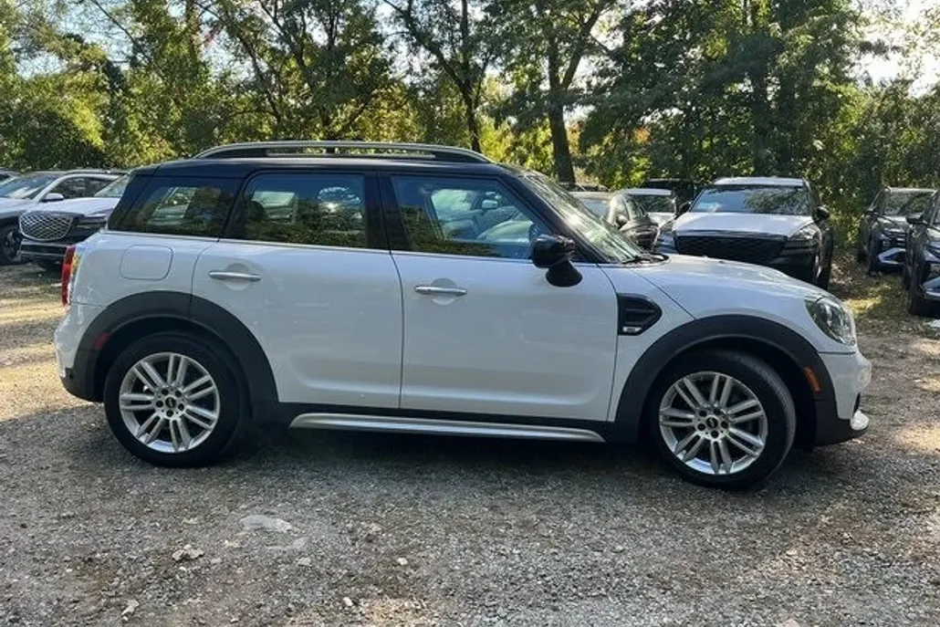2020 Mini Countryman Signature photo 1