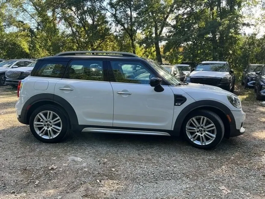 2020 Mini Countryman Signature photo 1