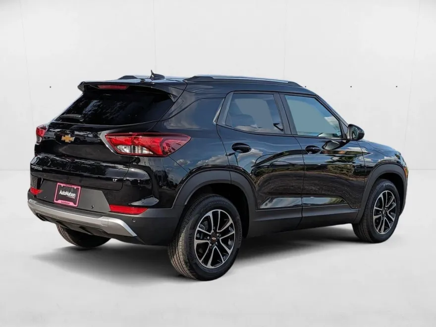 2026 Chevrolet Trailblazer LT photo 1