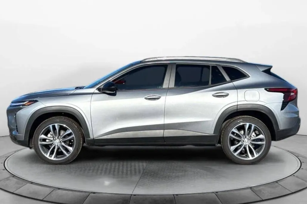 2025 Chevrolet Trax ACTIV photo 1