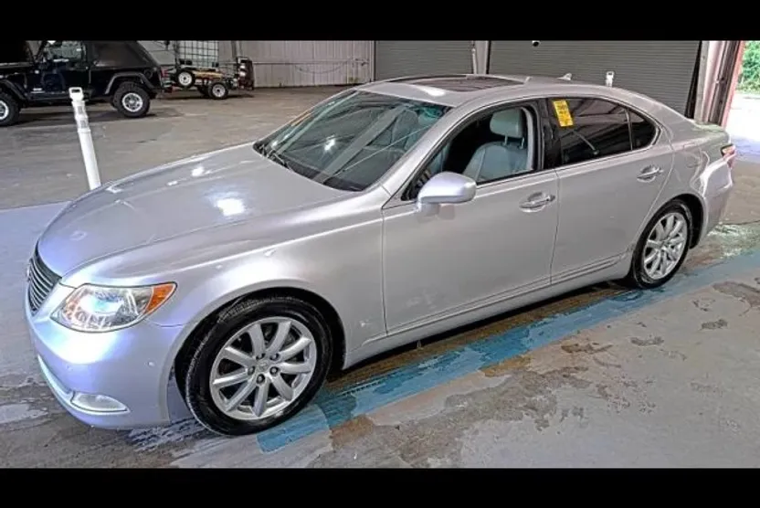 2009 Lexus LS 460 photo 1