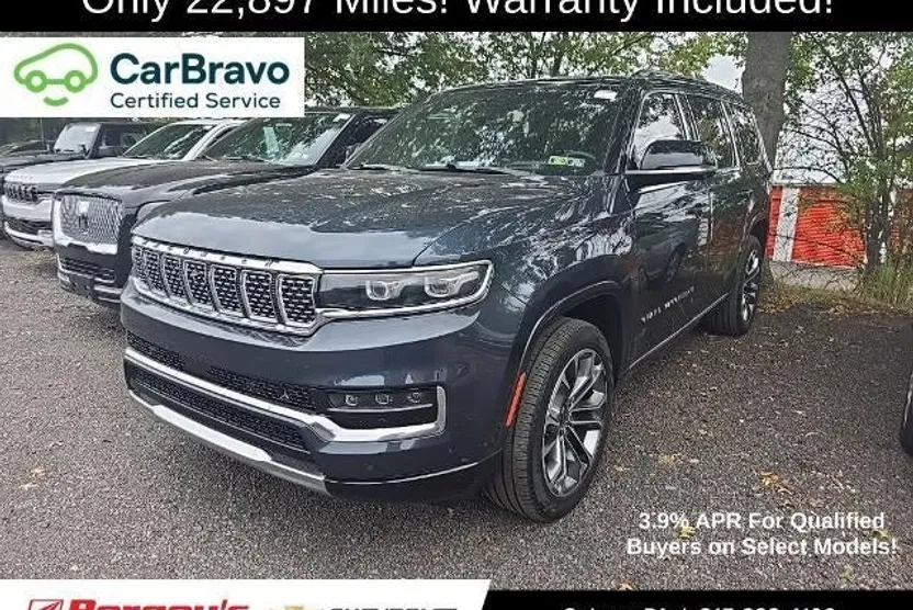 2023 Jeep Grand Wagoneer III photo 1