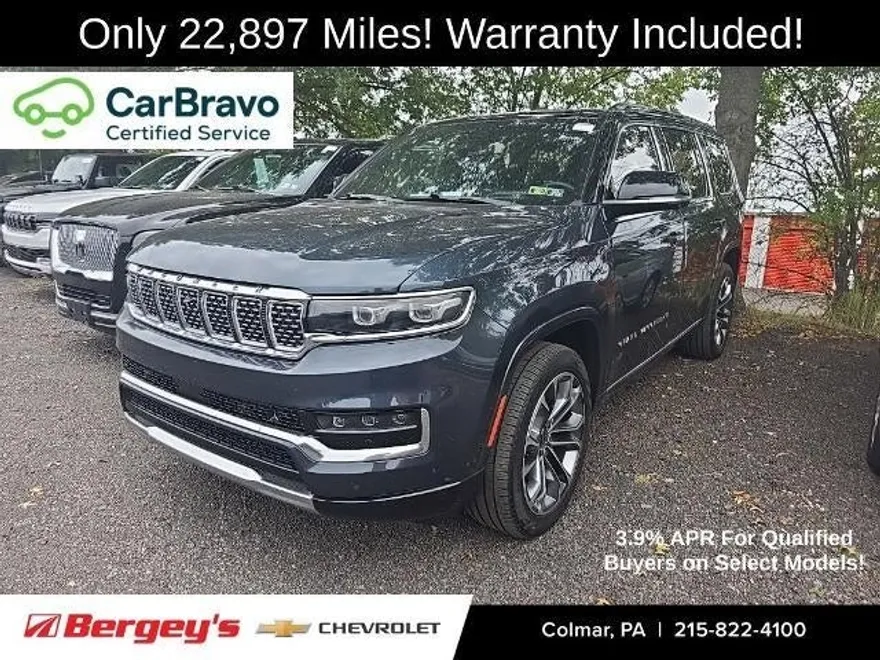 2023 Jeep Grand Wagoneer III photo 1