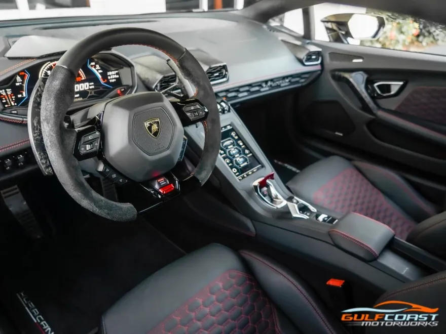 2021 Lamborghini Huracan LP 610-4 Evo photo 1