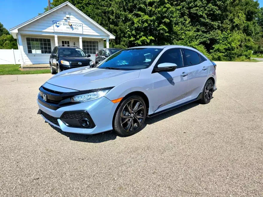 2019 Honda Civic Sport Touring photo 1