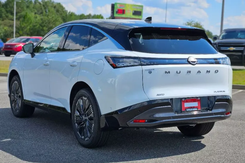 2025 Nissan Murano Platinum photo 1