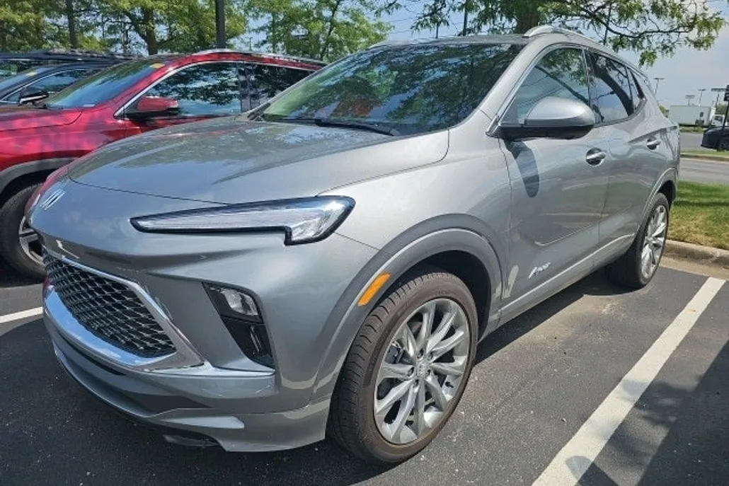 2024 Buick Encore GX Avenir photo 1