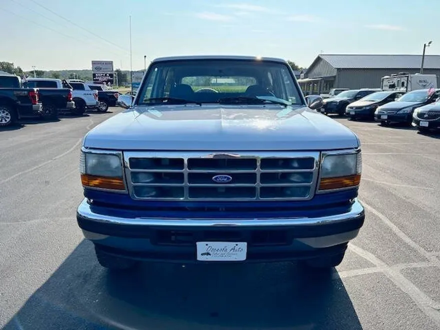1996 Ford Bronco photo 1