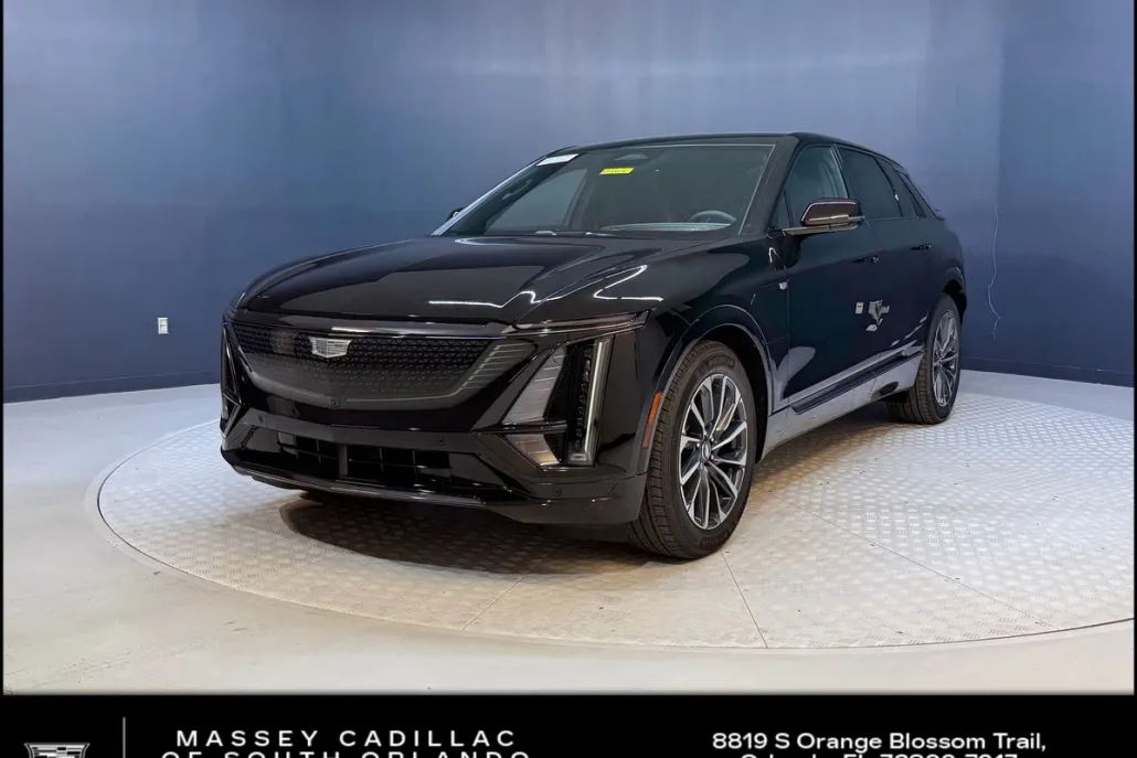 2025 Cadillac Lyriq Sport photo 1