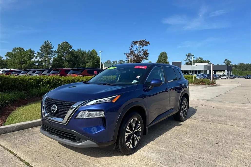 2023 Nissan Rogue SV photo 1