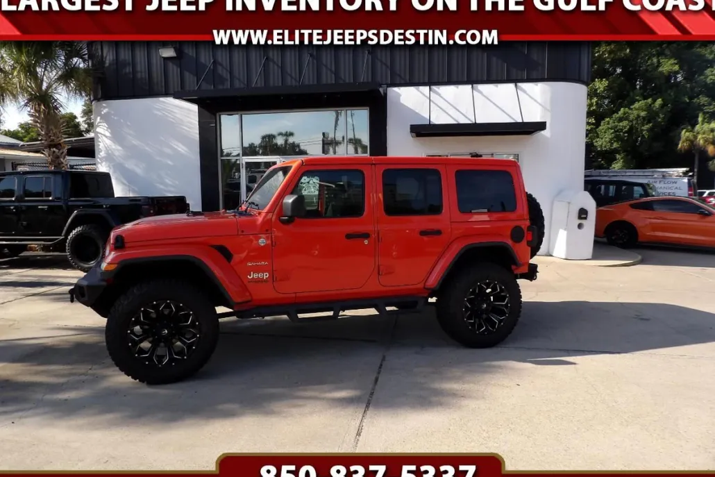 2020 Jeep Wrangler Unlimited Sahara photo 1