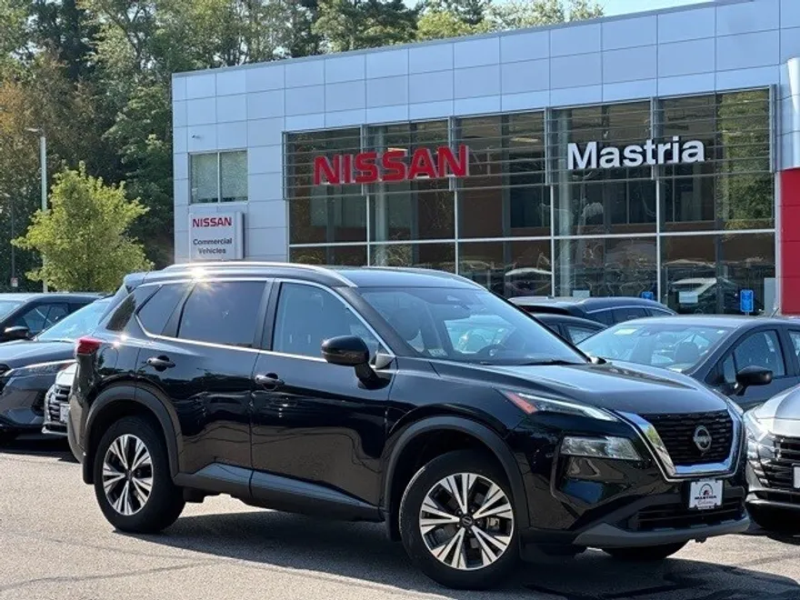 2022 Nissan Rogue SV photo 1