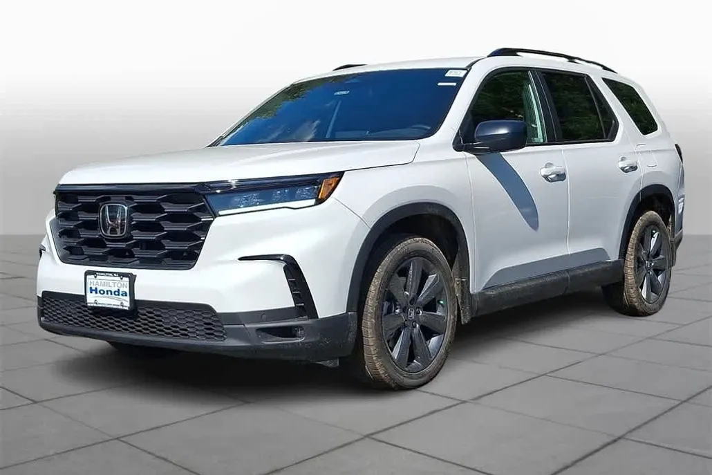 2025 Honda Pilot Sport photo 1