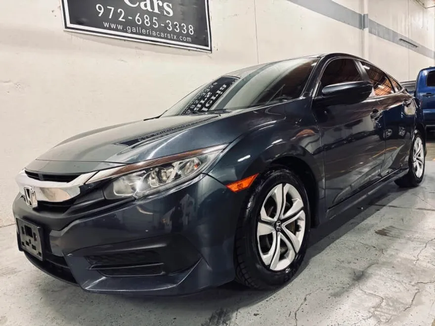 2018 Honda Civic LX photo 1