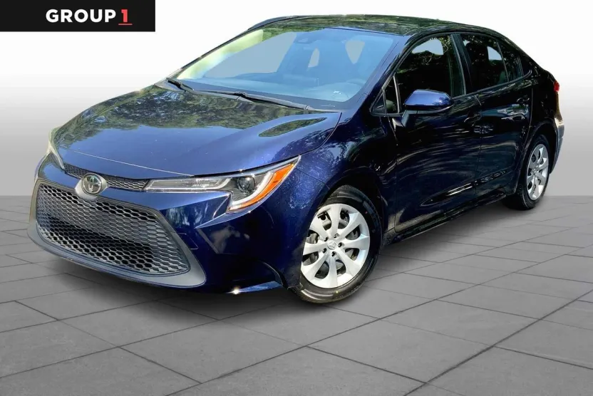 2020 Toyota Corolla LE photo 1